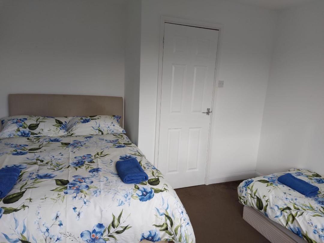 Superb 2 Bedroom Flat, Sleeps 6 Croydon Dış mekan fotoğraf
